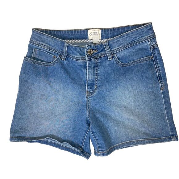 St. John's Bay denim knee length jean shorts SZ 6 EUC - Picture 1 of 5